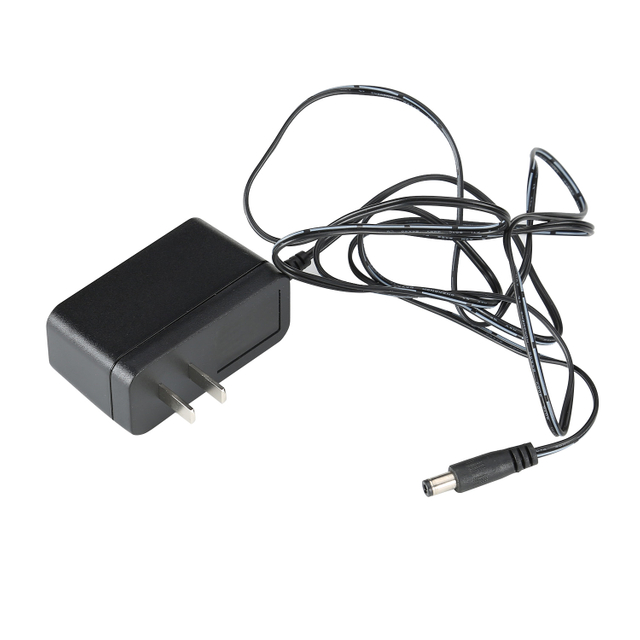 Plug 1.5 V Universal DC-DC Adapter